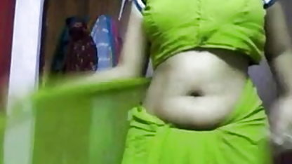 सिनेमा में फुल सेक्सी सेक्सी फिल्म एक काले रंग की खिलाड़ी की गैंगबैंग