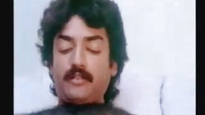 रोमांटिक डिनर एक यौन चौपाई में समाप्त होता हिंदी में सेक्सी फुल मूवी है