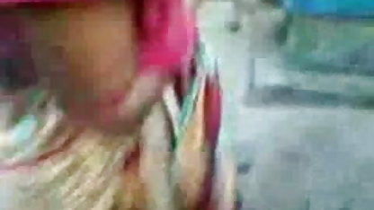 ब्लोंडी फेसर एक शौकिया के चोदने की फुल मूवी साथ सड़क पर फ़्लर्ट करता है
