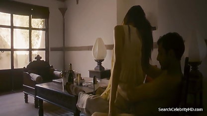 उसके दोस्त सेक्सी मूवी फुल सेक्सी मूवी के पिता उसे बेतहाशा चोदते हैं