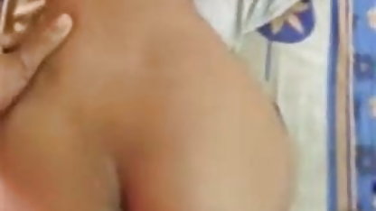 सारा जे उसकी सेक्सी फुल सेक्सी फुल XXX लड़कियों के साथ कमबख्त