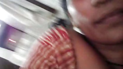 दो lesbis गुदा सेक्स के लिए एक चाचा को आमंत्रित करते हैं सेक्सी इंग्लिश फुल
