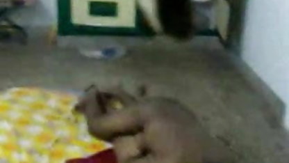 ट्रेसी इंग्लिश में फुल सेक्सी फिल्म और लिली ने अपनी कोमल चूत को चाटा