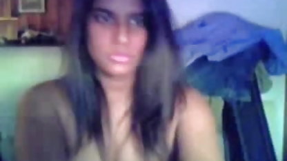 Nymphomaniac milf उसके सौतेले बेटे की सेक्सी फिल्म फुल फुल पूंछ खाती है