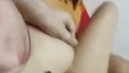 मेरी सौतेली बहन मेरे फुल मूवी सेक्सी पिक्चर डिक का स्वाद लेना चाहती है