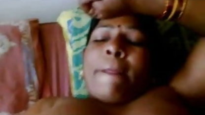 उसकी सास उसे एक blowjob देती है सेक्सी मूवी फुल सेक्सी मूवी