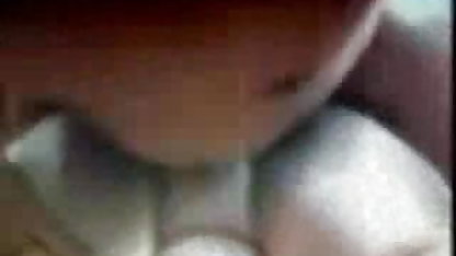 Bridgette B. एक पेशी आदमी को सेक्सी वीडियो फुल फिल्म एक blowjob देता है