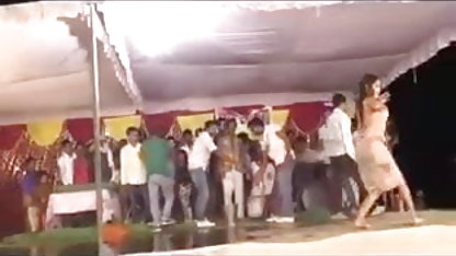 जवान लड़की फुल बीपी सेक्सी फिल्म अलेता ओशन की चूत खाती है
