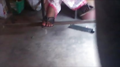 किराए का भुगतान करने के लिए अपने प्रेमी के साथ अश्लील सेक्सी हिंदी फुल हरकत करती छात्रा