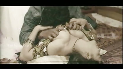 किशोर गैंगबैंग फुल बीपी सेक्सी फिल्म चूसने और कमबख्त