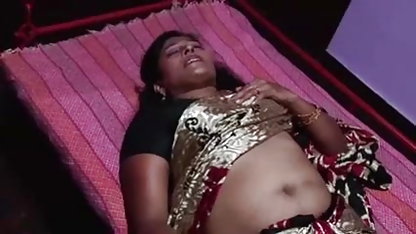 थोड़ा खेल के बाद फुल सेक्सी हिंदी फिल्म फुहार