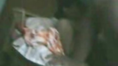 लिसा एन अपनी दो सौतेली बेटियों ब्लू पिक्चर सेक्सी फुल मूवी को कमबख्त पकड़ती है और मदद करती है