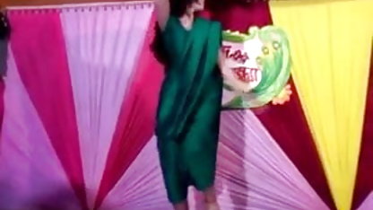 वर्षा करते समय अपनी सौतेली माँ सेक्सी हिंदी वीडियो फुल मूवी पर जासूस