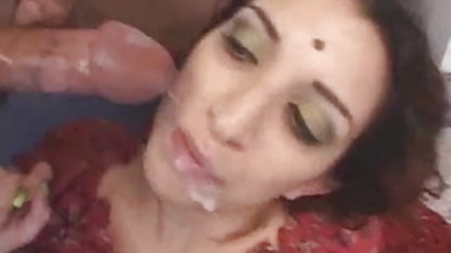 एक तिकड़ी दो गर्म फ्रांसीसी लड़कियों के साथ फुल सेक्स हिंदी मूवी इकट्ठा होती है