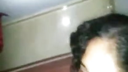 वह अपने दोस्त की 18 फुल बीपी सेक्सी फिल्म साल की बेटी को चोदता है