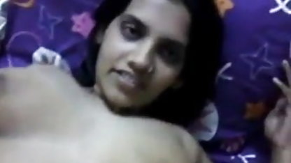 विक्की रेयेस ने बहुत मुश्किल से चूत को सेक्सी इंग्लिश फुल चोदा