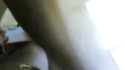 उसके पिता उसे एक blowjob फुल ब्लू सेक्सी फिल्म के साथ उठता है