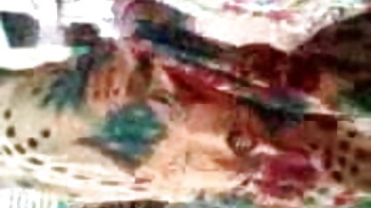 दो sluts एक बहुत मांसपेशियों में फिल्म फुल सेक्सी वीडियो कमबख्त का आनंद ले रहे
